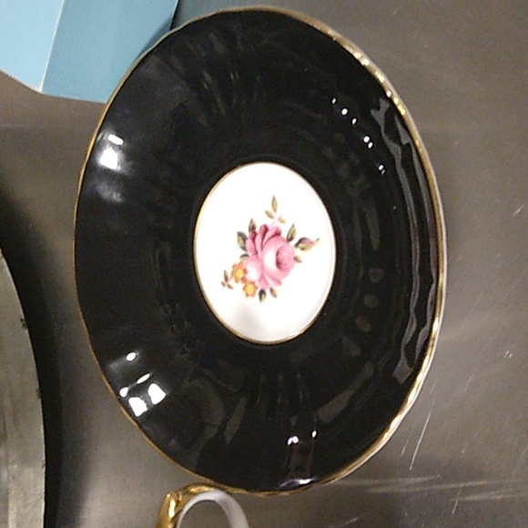 Royal Grafton Bone China Cup & Saucer - Picture 4 of 7